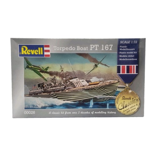 Sealed revell scale - revell,