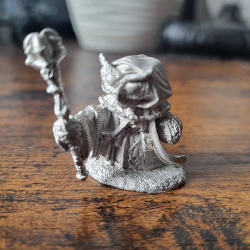 Dark sword miniatures - sword, mage