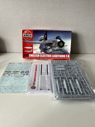 Airfix a05042 english electric - airfix,