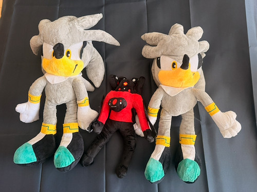 Sonic the hedgehog plush - sonic,