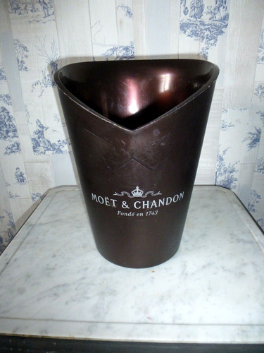 Vintage plastic moet - vintage,