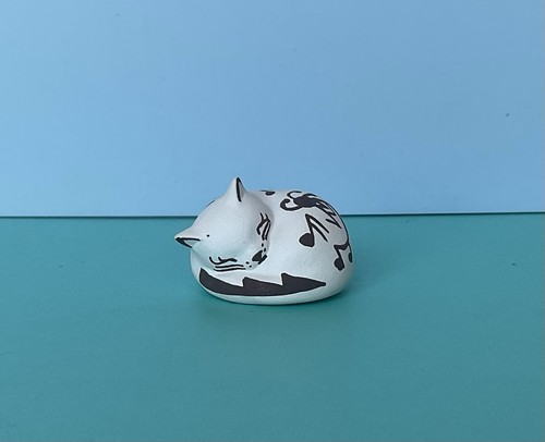 Native american pottery cat - american,