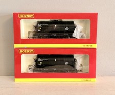 Hornby 2x R6572 20 Ton Tank