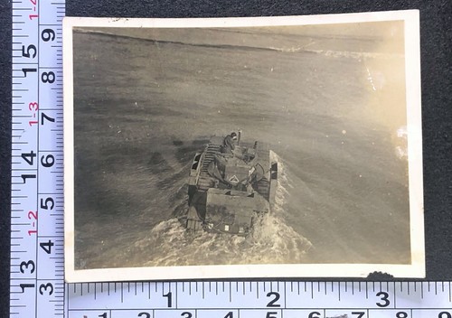 Military tracked vehicle - military,
