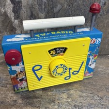 Fisher Price - TV Radio Wind-up Toy - Retro Vintage Style - Farmer in the Dell