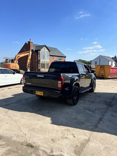 Isuzu max blade pick up - d-max,