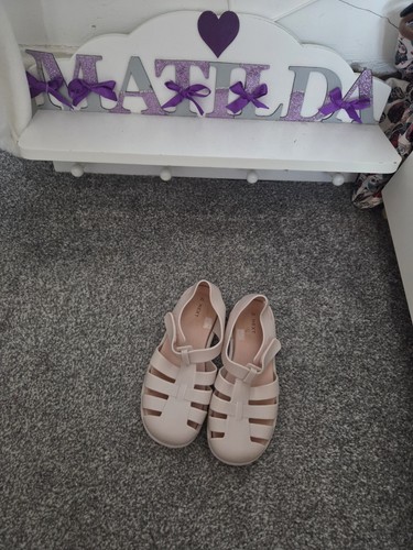 Size infant girls next - 12,