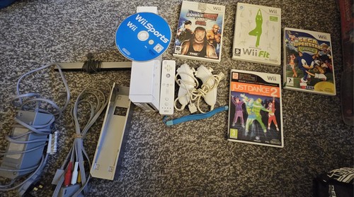 Nintendo wii console bundle - nintendo,