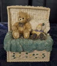 Toy Box / Toy chest Figurine, Bear - Treasure Chest