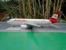 LUPA MODELS 1/200 SCALE AIRBUS