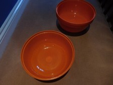 6 x ORANGE PLASTIC SALAD BOWLS preowned