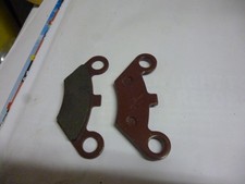 Rear brake pad set - set, hole