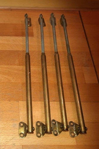 Cupboard flap lift - (of,