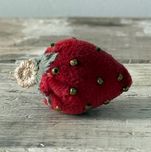 Antique velvet strawberry - antique,