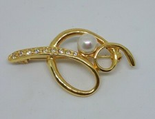 Vintage CIRO gold tone Brooch