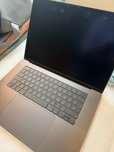 Apple macbook pro m4 - macbook, max