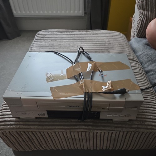 Toshiba 231 vcr - uk,