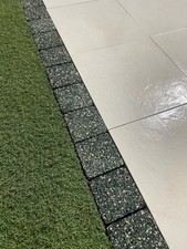 Garden edging border green