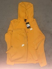 Old Season Nike Tech Fleece