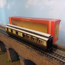 Hornby R123. GWR Clerestory