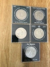 5 CASED CROWNS Queen Elizabeth