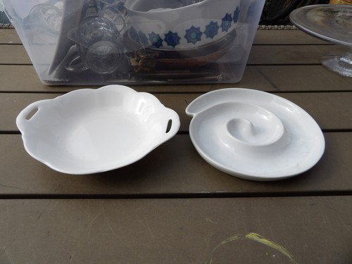 Galzone white ceramic swirl