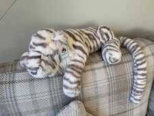 Jellycat Sacha Snow Tiger -