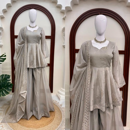 Indian salwar kameez - indian, pakistani