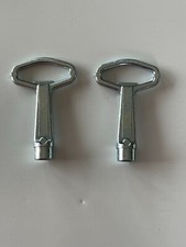 2 x 8mm Triangular Triangle