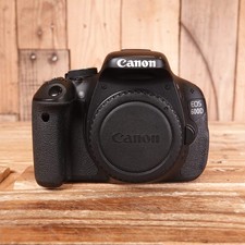 Used Canon EOS 600D Camera