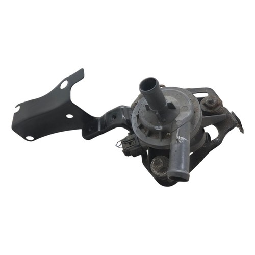 Toyota auris water pump hybrid - toyota,