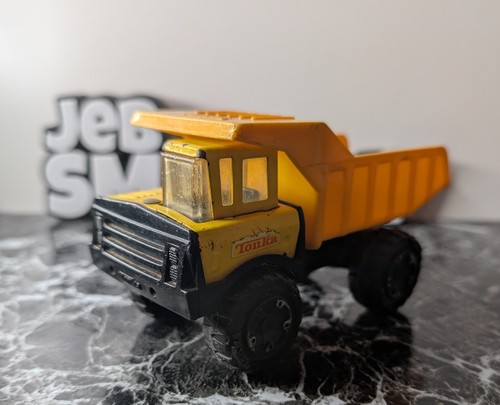 Vintage tonka tipper truck - tonka,