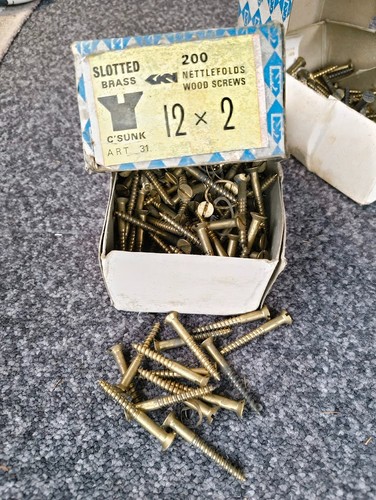 Nettlefolds slotted brass head