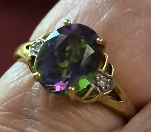 9ct yellow gold - yellow,