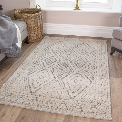 Quality traditional cream rug - traditional,