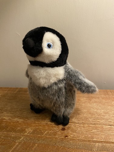 Happy feet penguin chick - happy,
