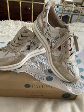 Fabulous Pavers Gold Trainers