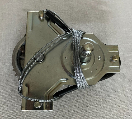 Left hand window mechanism for