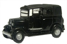 Oxford Diecast NAT001 N Gauge Austin Low Loader Taxi Black