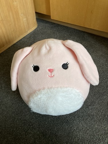 Light pink bunny rabbit - light,