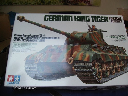 Tank kits revell sherman - kits/(,