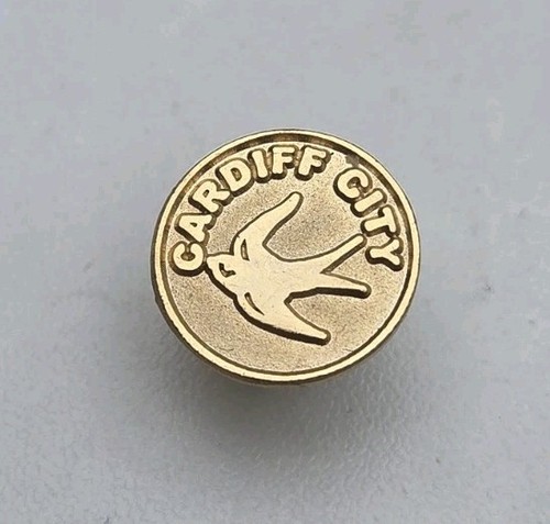 Cardiff city pin badge - cardiff,
