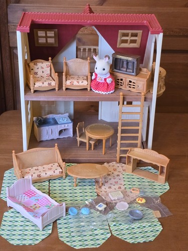 Sylvanian families red - families,