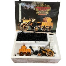 Hornby Stephensons Rocket Real