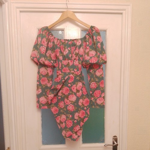 Eye catching floral - eye-catching,