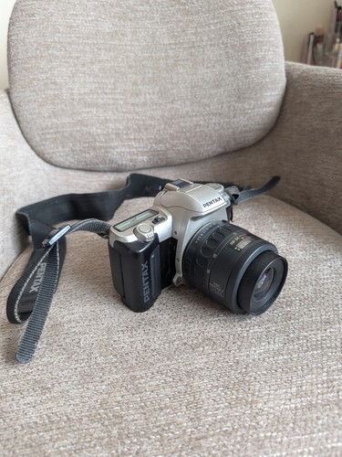 Pentax 35mm film camera - mz-50,