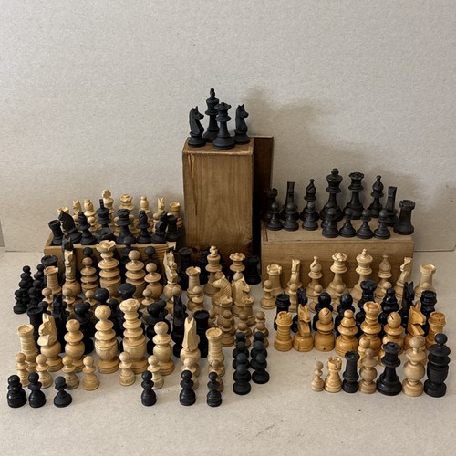 Vtg wooden chess - wooden,