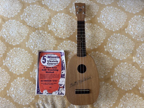 Vintage pineapple ukulele - pineapple,