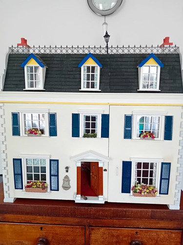 Furnished wooden dolls - furnished,