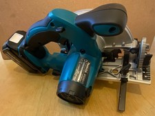 Makita Cordless Circular Saw -  18Volt Lithium Battery -DSS611 - Excellent Con